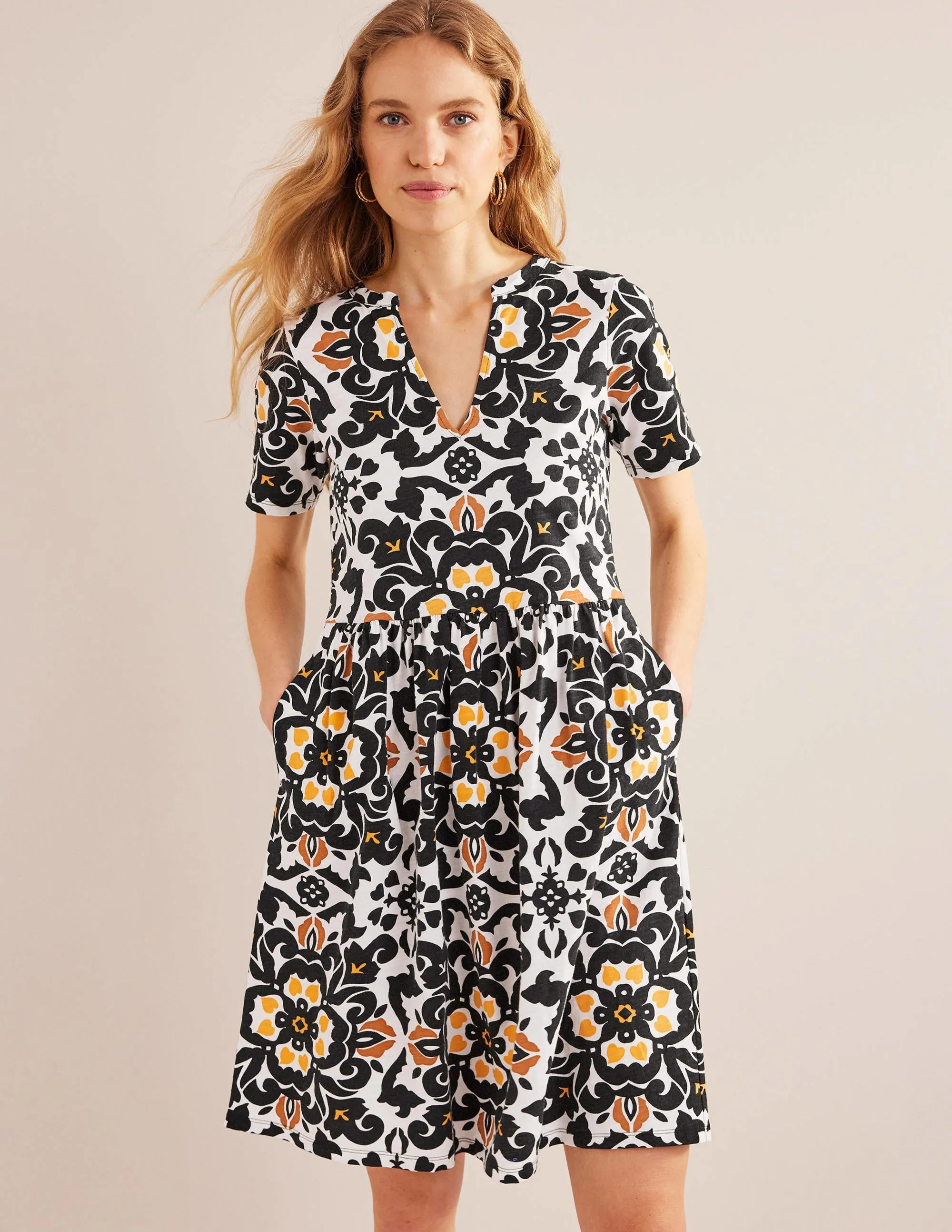 Easy Notch Neck Jersey Dress-Black, Opulent Pome