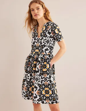 Easy Notch Neck Jersey Dress-Black, Opulent Pome